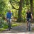 Balade à vélo dans un cadre naturel verdoyant en Ariège