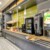 Buffet petit-déjeuner dans un espace moderne