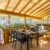 Terrasse ombragée d'un mobil-home confortable